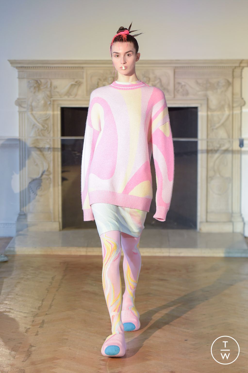 Fashion Week London Fall/Winter 2023 look 14 from the Chau Rising collection 女装