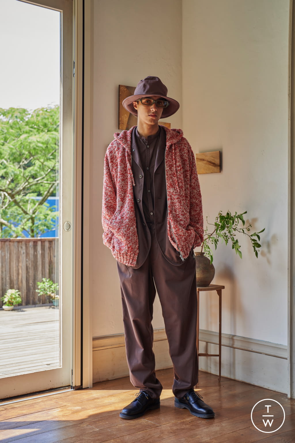 Fashion Week Paris Spring/Summer 2022 look 15 from the Undercover collection menswear