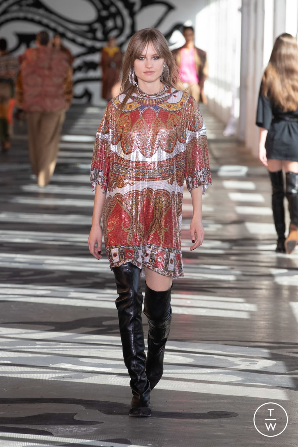 Fashion Week Milan Fall/Winter 2021 look 14 from the Etro collection 女装