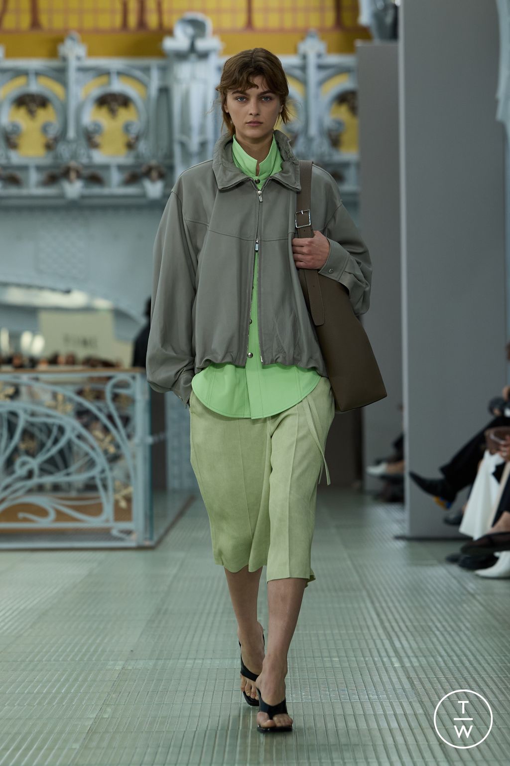 Fashion Week Paris Spring/Summer 2026 look 14 de la collection Time womenswear