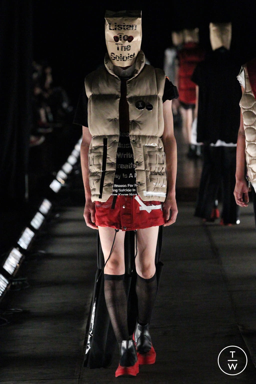 Fashion Week Paris Spring/Summer 2022 look 14 from the Takahiromiyashita The Soloist collection 女装