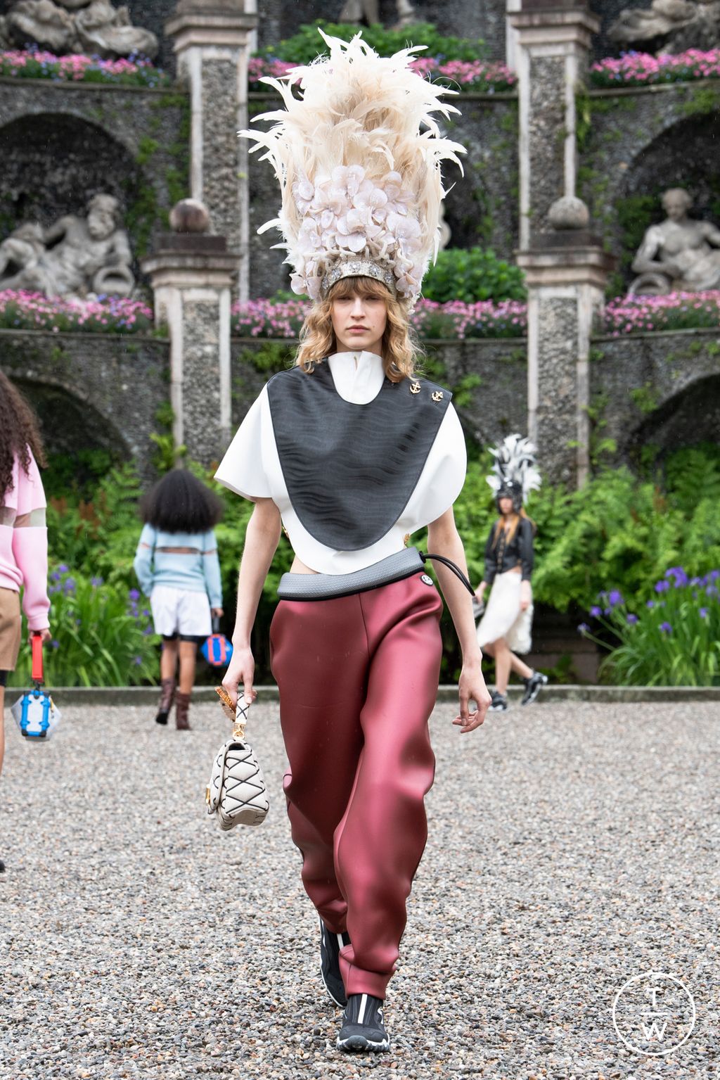 Fashion Week Paris Resort 2024 look 14 de la collection Louis Vuitton womenswear