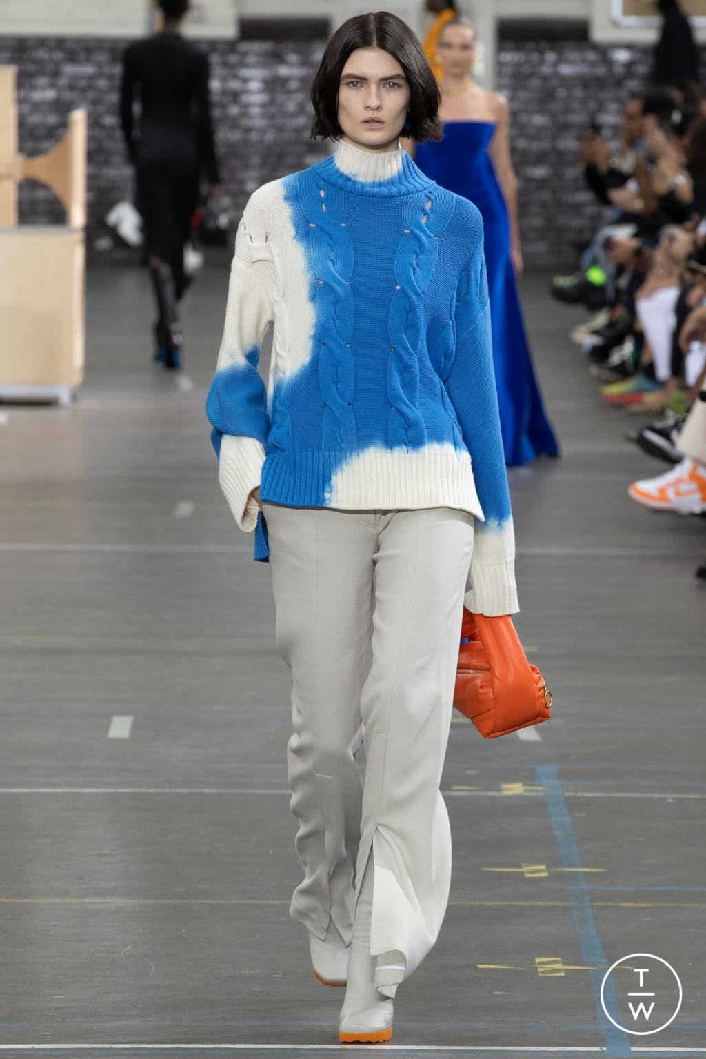 Fashion Week Paris Fall/Winter 2021 look 14 from the Off-White collection womenswear