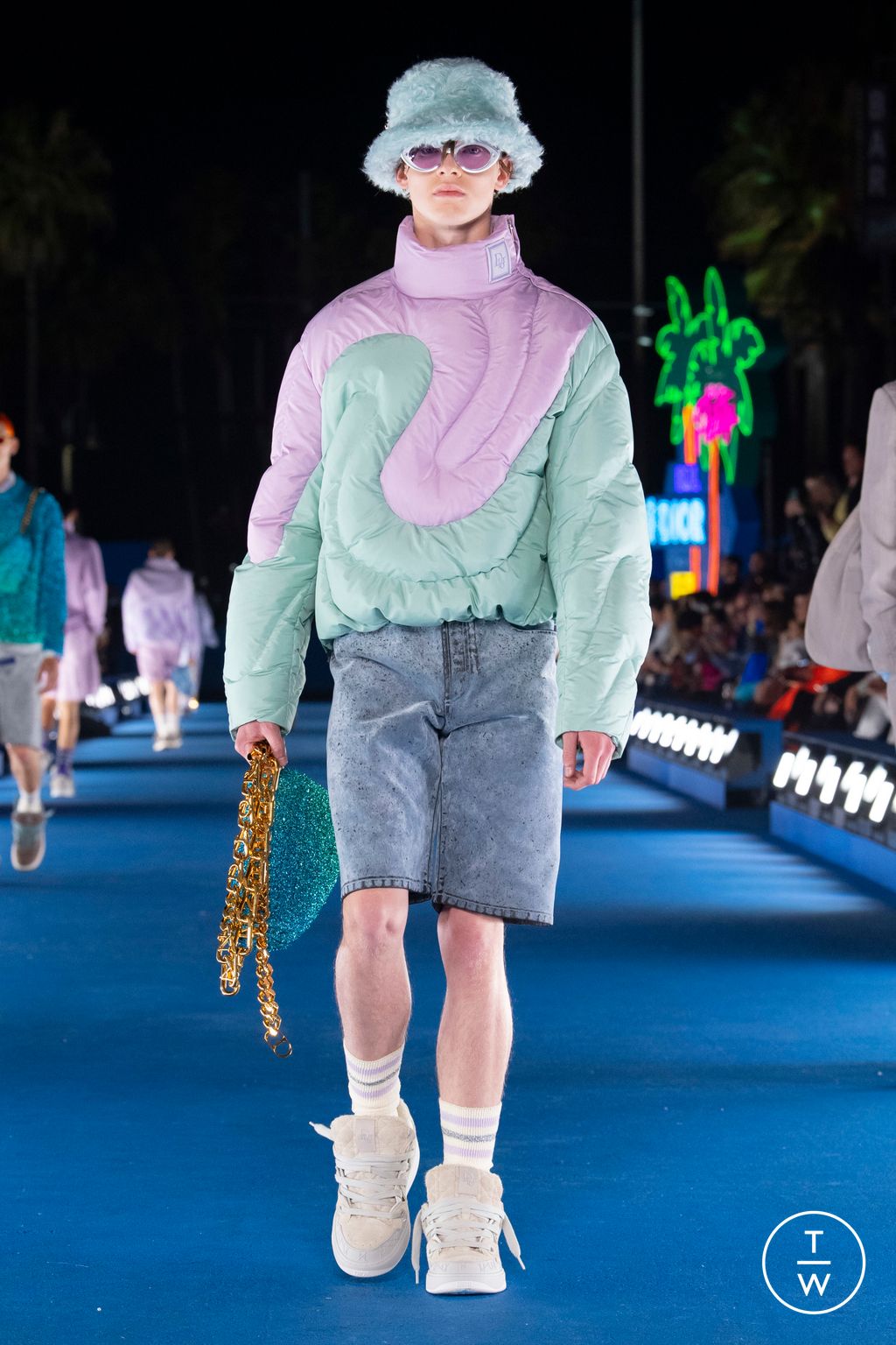 Fashion Week Paris Resort 2023 look 14 from the Dior Men collection menswear
