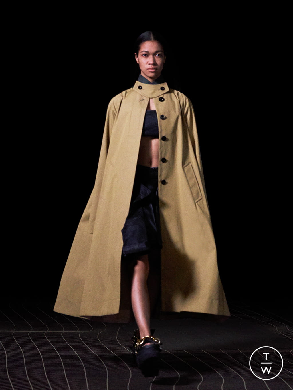 Fashion Week Paris Spring/Summer 2022 look 14 from the Sacai collection 女装