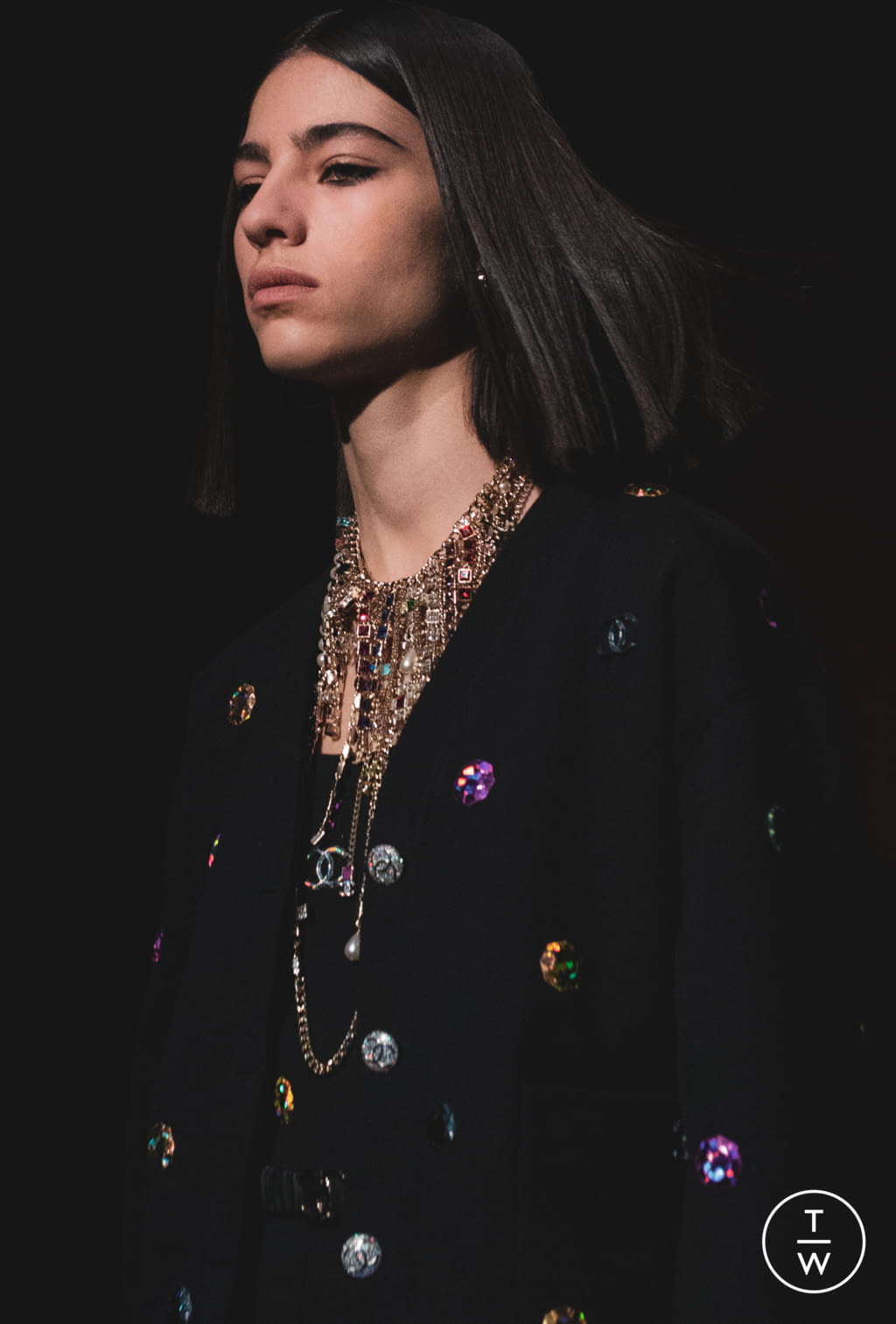 Fashion Week Paris Fall/Winter 2021 look 14 from the Chanel collection womenswear accessories