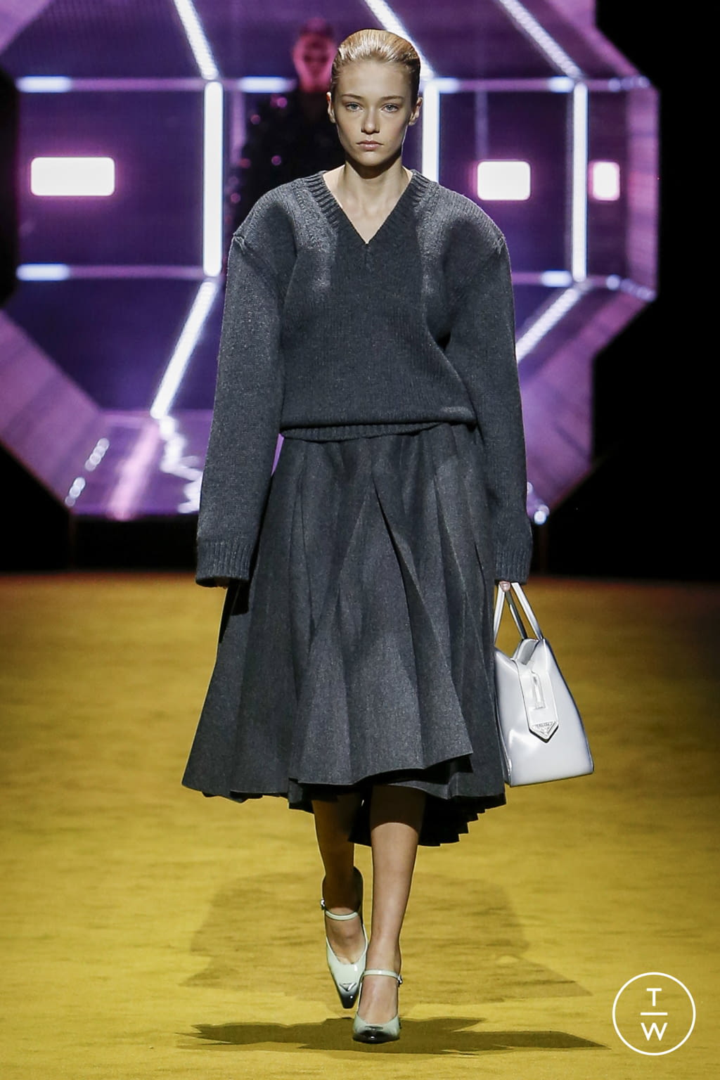 Fashion Week Milan Fall/Winter 2022 look 14 from the Prada collection 女装