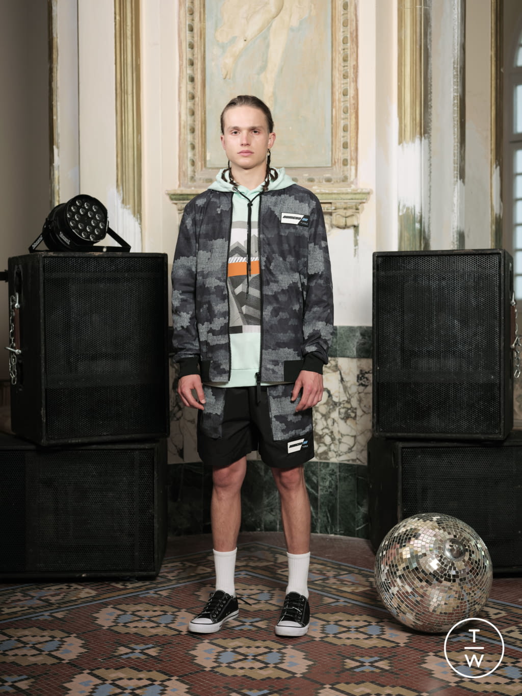 Fashion Week Milan Spring/Summer 2022 look 14 from the Numéro 00 collection menswear