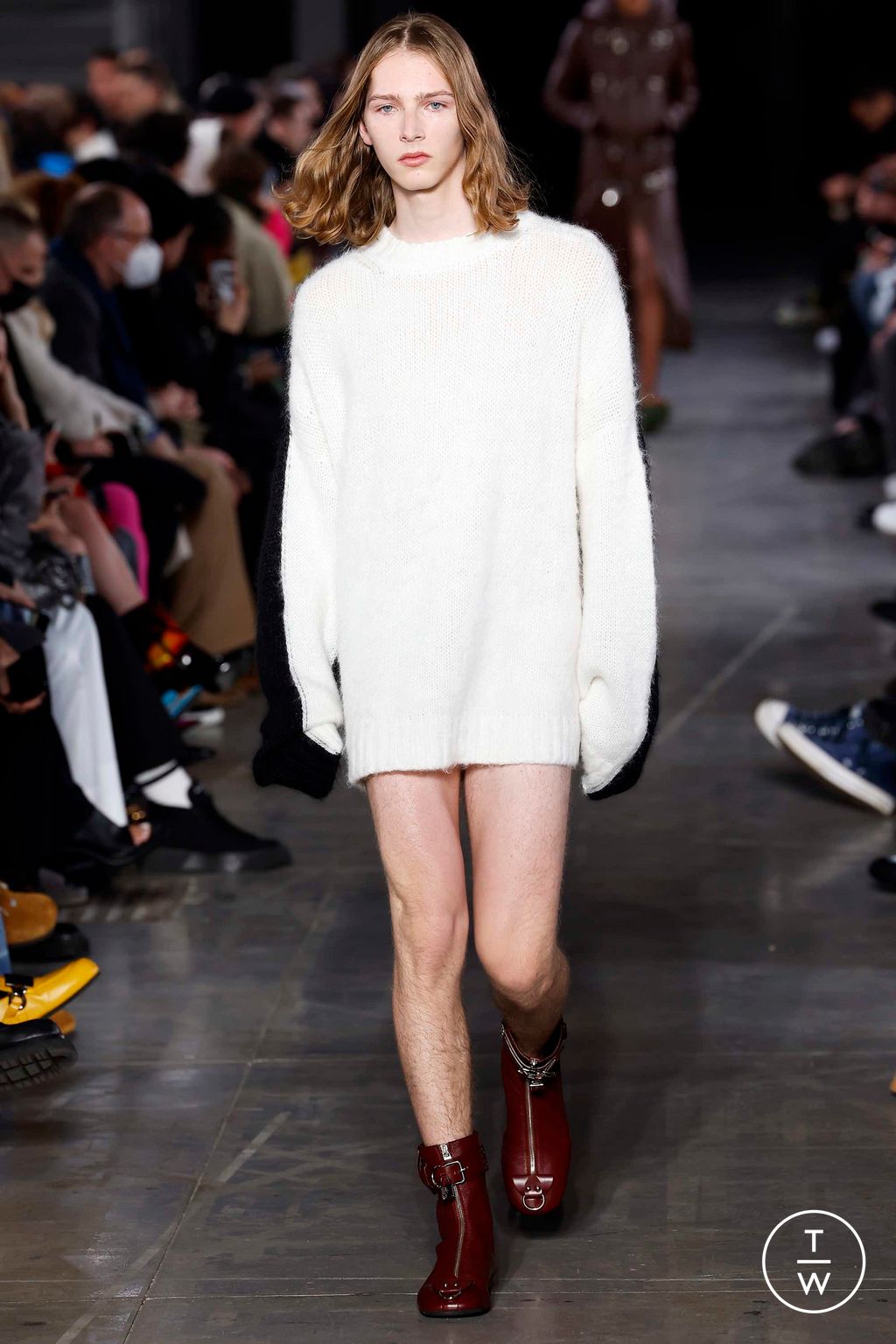 Fashion Week Milan Fall/Winter 2023 look 40 de la collection JW Anderson menswear