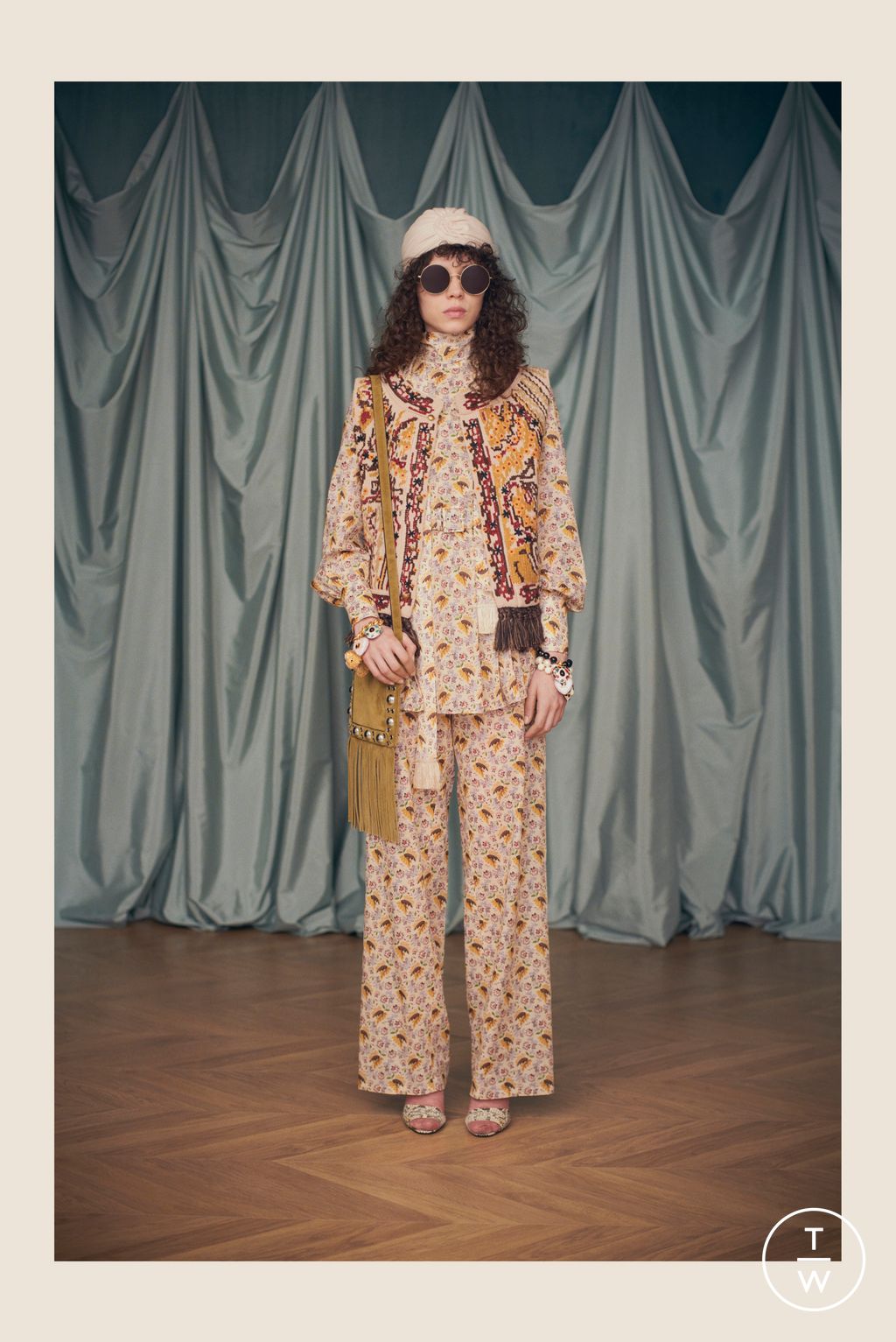 Fashion Week Paris Resort 2025 look 144 from the Valentino collection womenswear