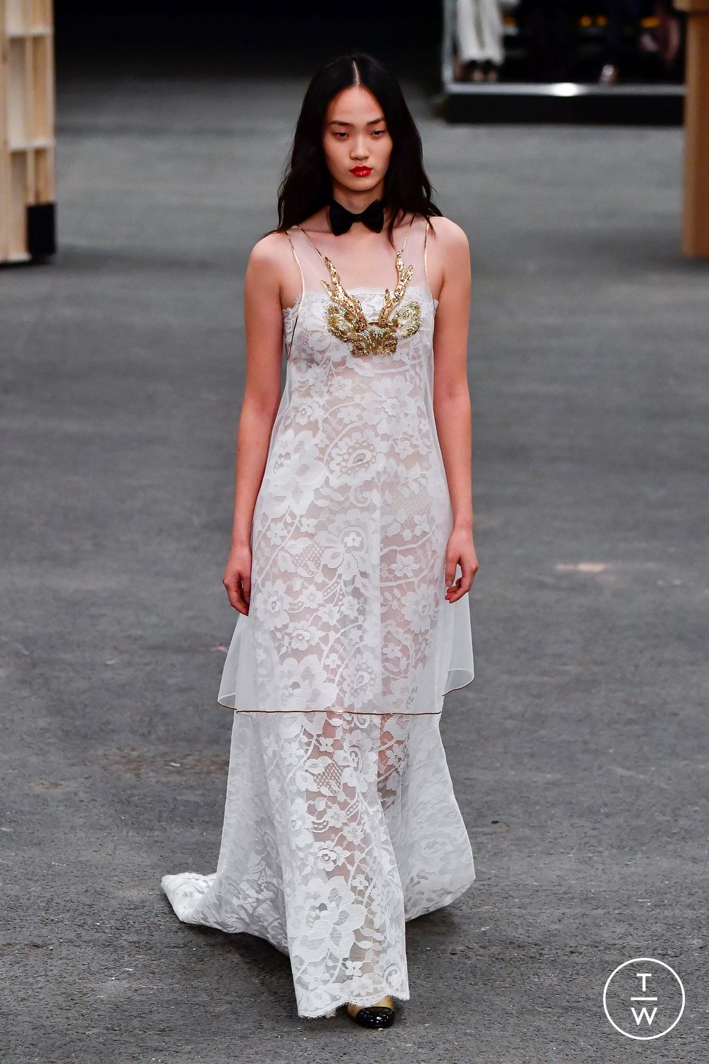 Fashion Week Paris Spring/Summer 2023 look 49 from the Chanel collection 高级定制