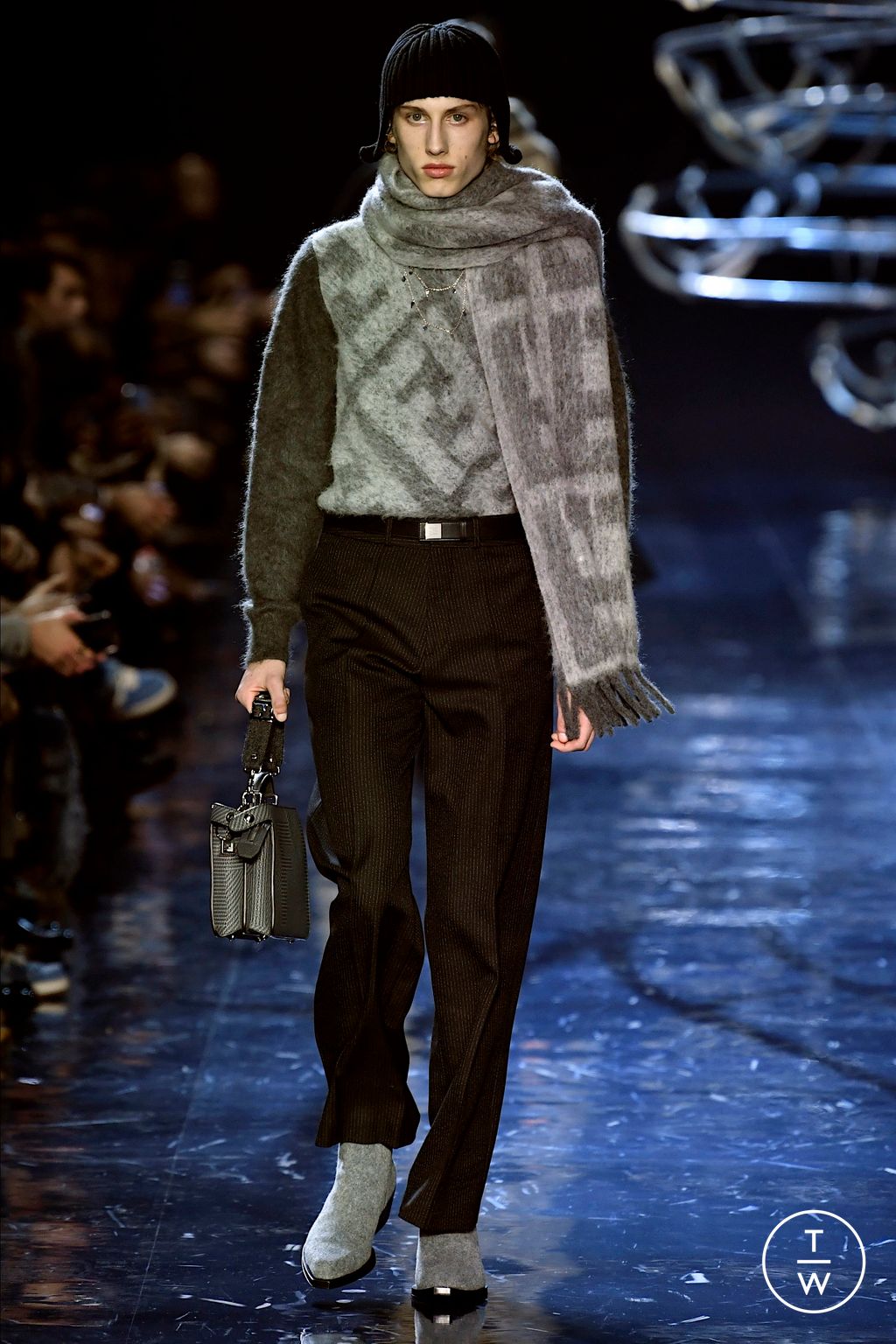 Fashion Week Milan Fall/Winter 2023 look 37 from the Fendi collection menswear