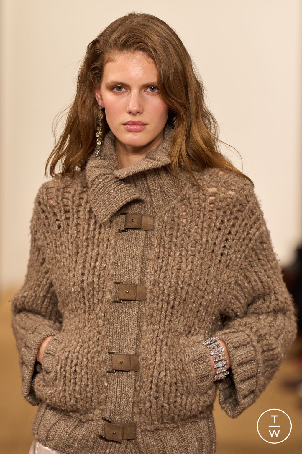Fashion Week New York Fall/Winter 2024 look 14 de la collection Ralph Lauren womenswear accessories
