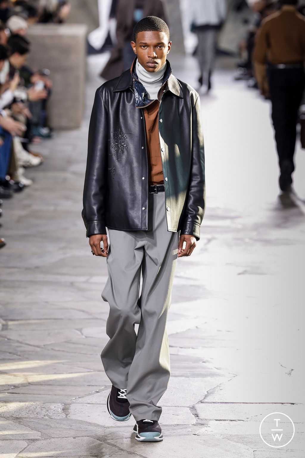 Fashion Week Paris Fall/Winter 2023 look 9 from the Hermès collection 男装