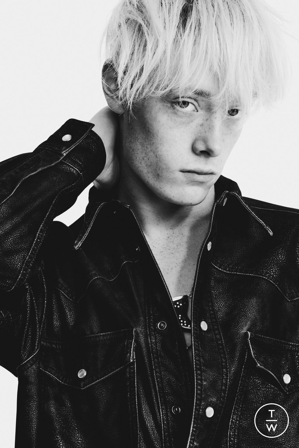 Fashion Week Paris Fall/Winter 2025 look 14 de la collection Isabel Marant menswear