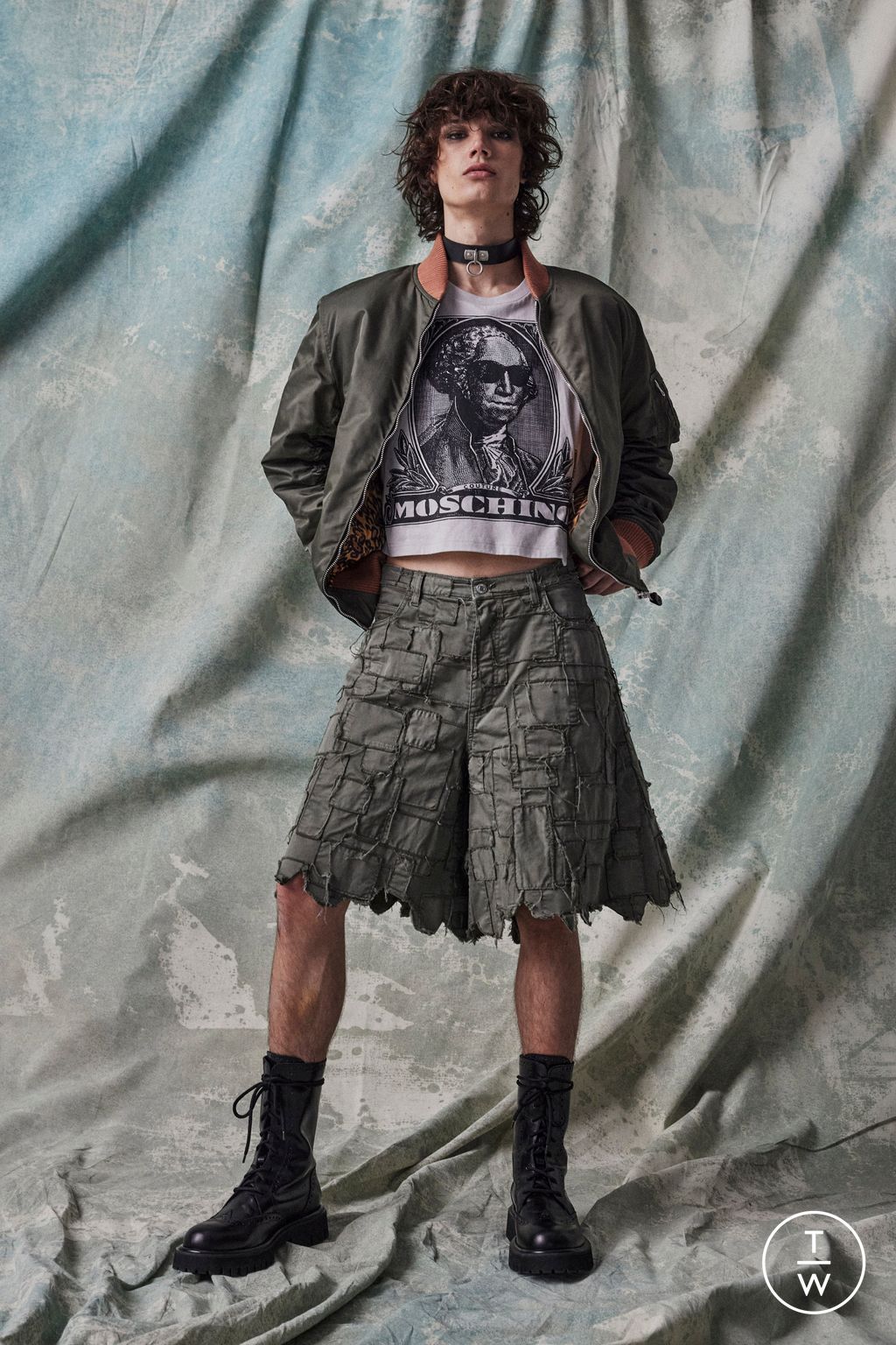 Fashion Week Milan Pre-Fall 2023 look 14 from the Moschino collection 男装