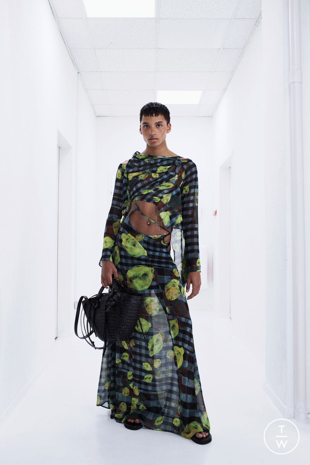 Fashion Week Paris Resort 2023 look 14 from the Ottolinger collection womenswear