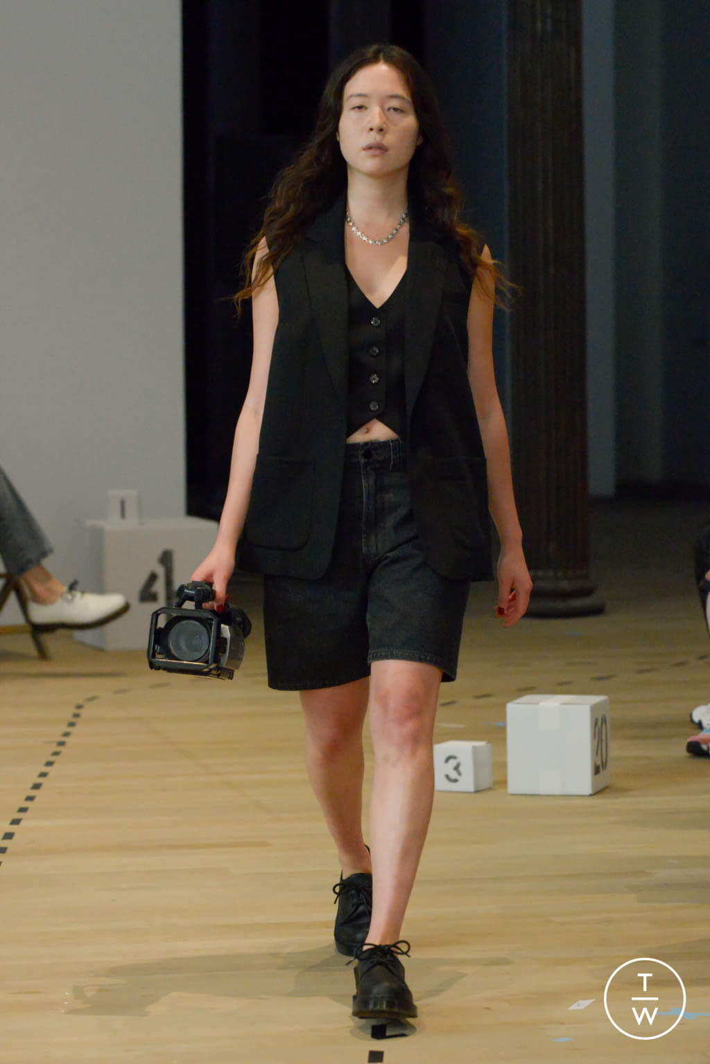 Fashion Week New York Spring/Summer 2022 look 15 from the A--Company collection 女装