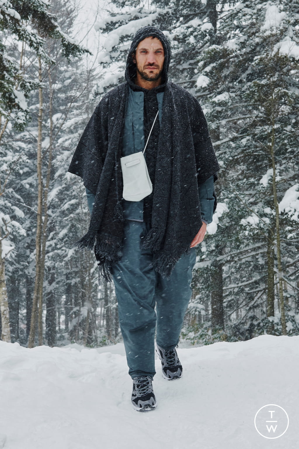 Fashion Week Paris Fall/Winter 2021 look 15 from the White Mountaineering collection menswear