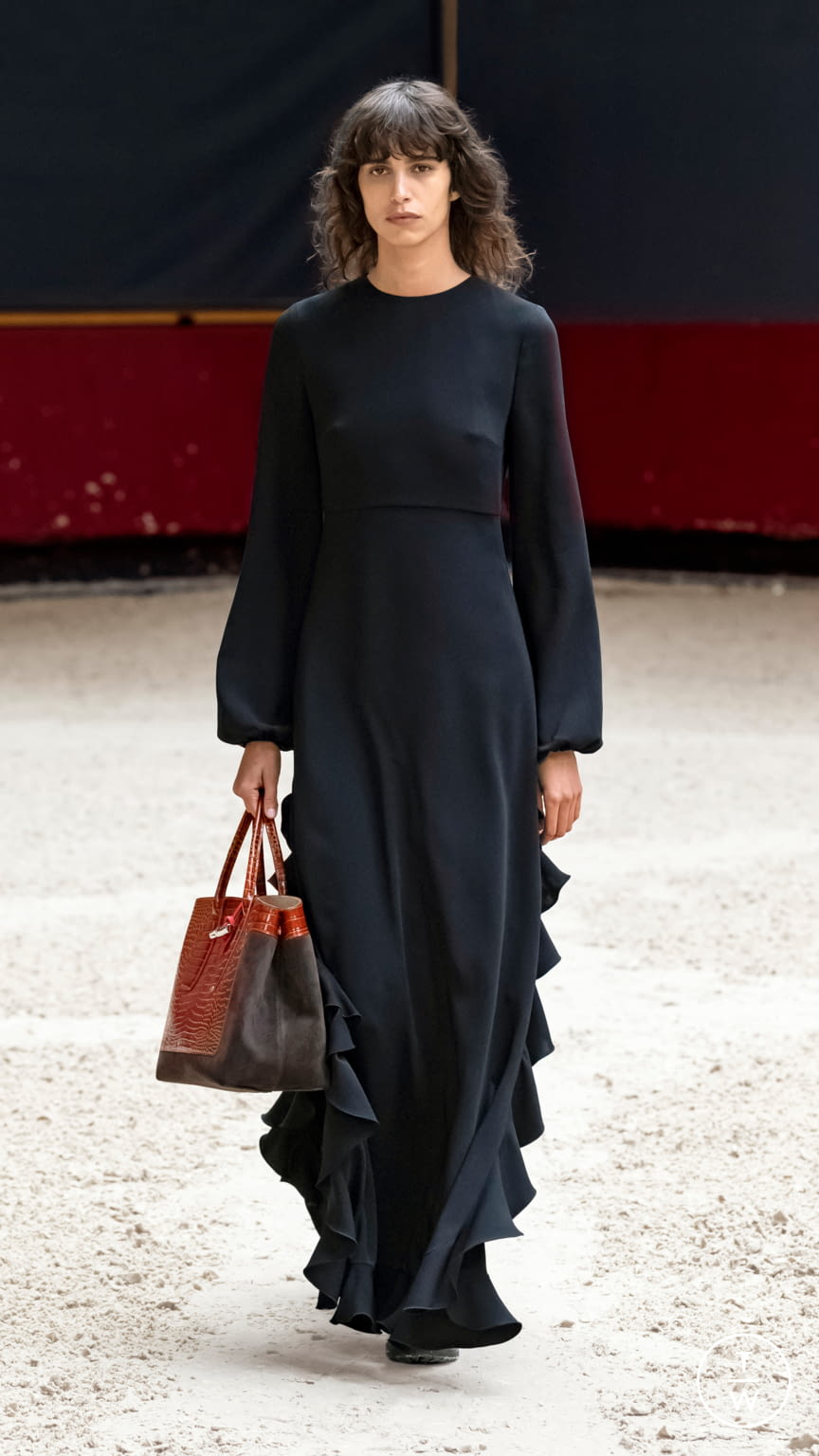 Fashion Week Paris Fall/Winter 2021 look 15 from the Longchamp collection womenswear