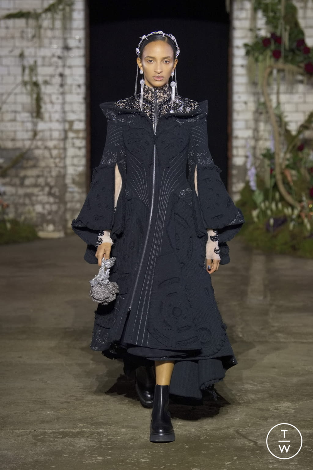 Fashion Week London Fall/Winter 2022 look 15 from the MITHRIDATE collection womenswear
