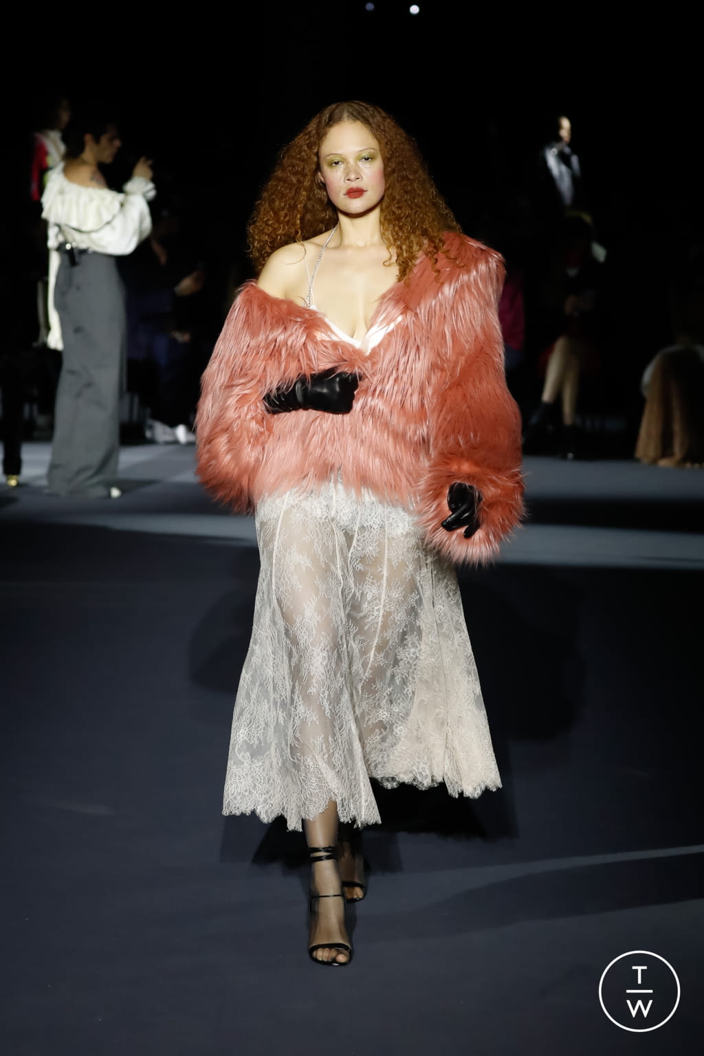 Fashion Week Milan Fall/Winter 2022 look 15 de la collection Philosophy di Lorenzo Serafini womenswear