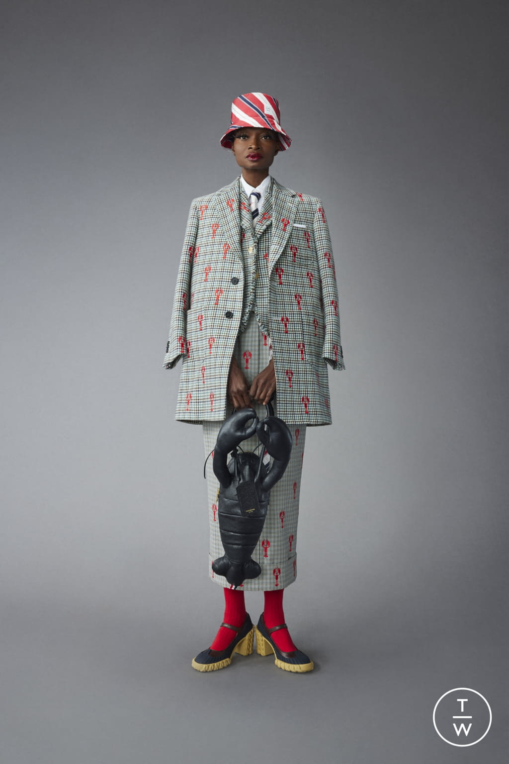 Fashion Week New York Pre-Fall 2022 look 15 from the Thom Browne collection 女装