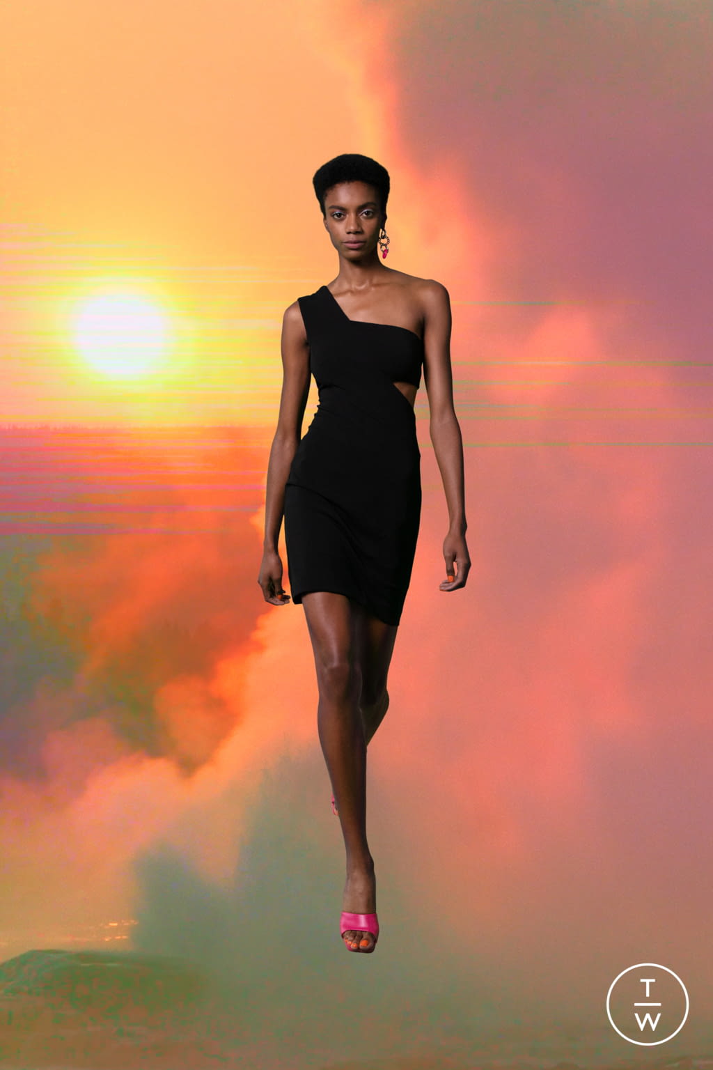 Fashion Week New York Spring/Summer 2022 look 15 from the Nicole Miller collection 女装