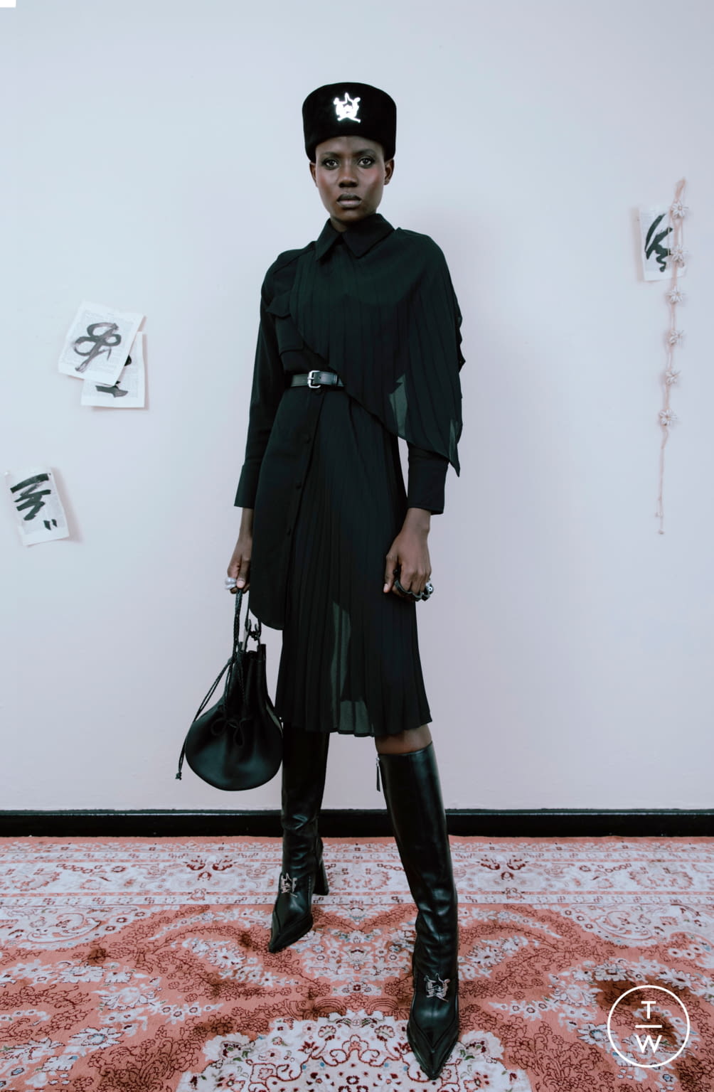 Fashion Week Paris Fall/Winter 2021 look 15 from the Thebe Magugu collection womenswear