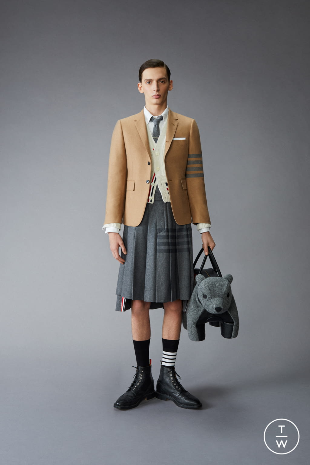 Fashion Week Paris Pre-Fall 2021 look 15 from the Thom Browne collection menswear