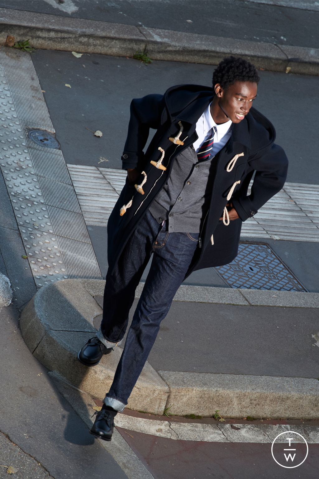 Fashion Week Milan Pre-Fall 2025 look 15 from the Dsquared2 collection 男装