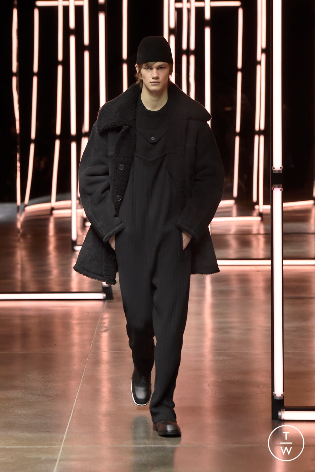 Fashion Week Milan Fall/Winter 2021 look 15 de la collection Fendi menswear