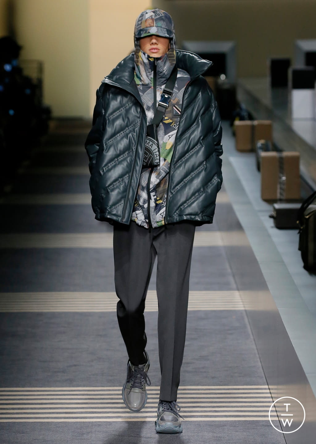 Fashion Week Milan Fall/Winter 2018 look 15 de la collection Fendi menswear