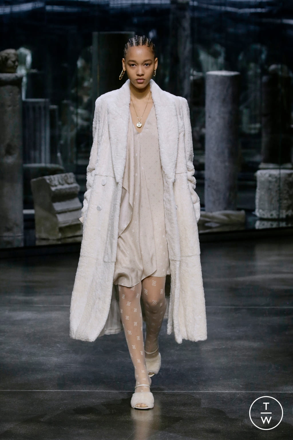 Fashion Week Milan Fall/Winter 2021 look 15 from the Fendi collection womenswear
