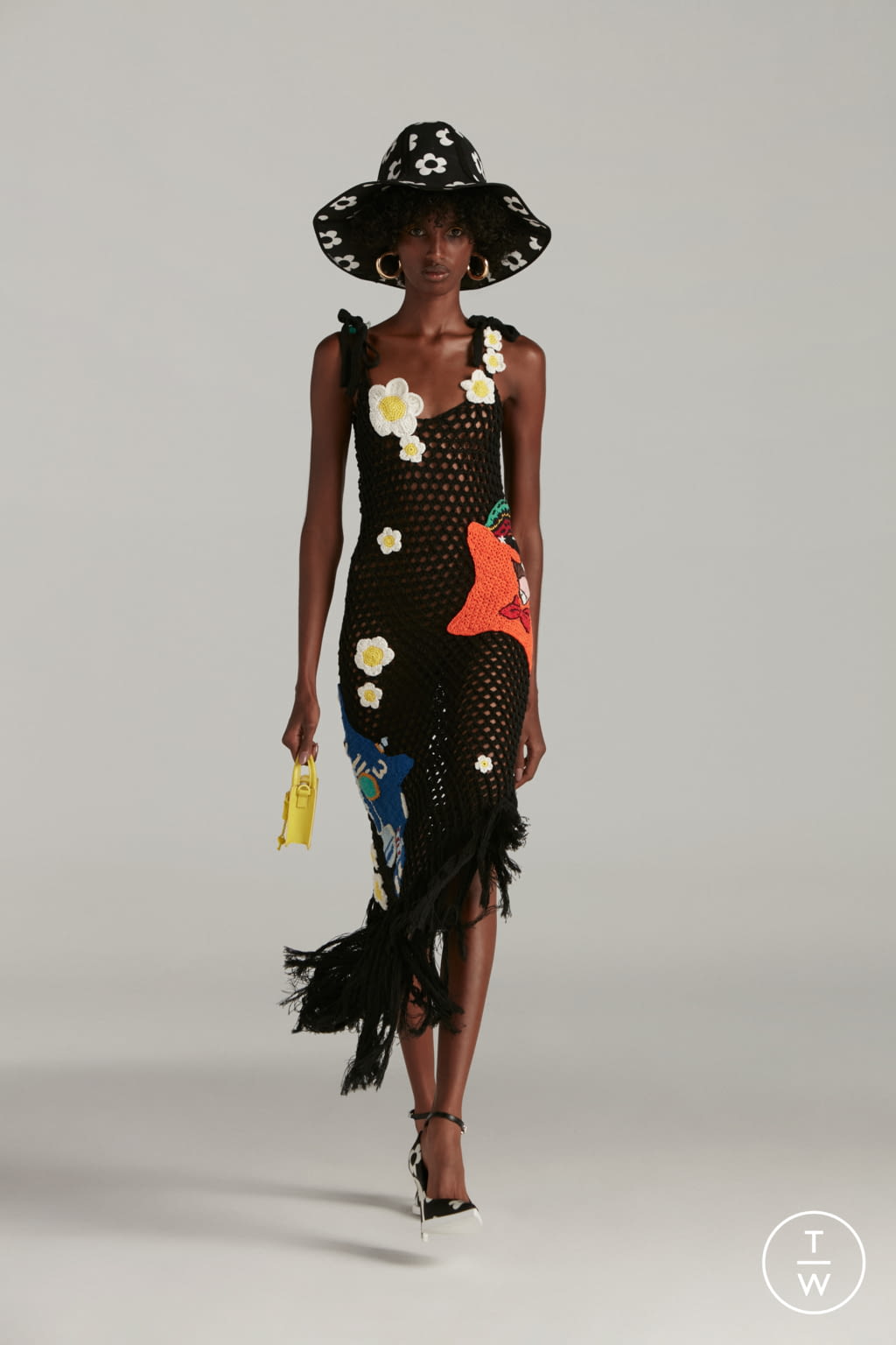 Fashion Week Milan Spring/Summer 2022 look 15 de la collection GCDS womenswear