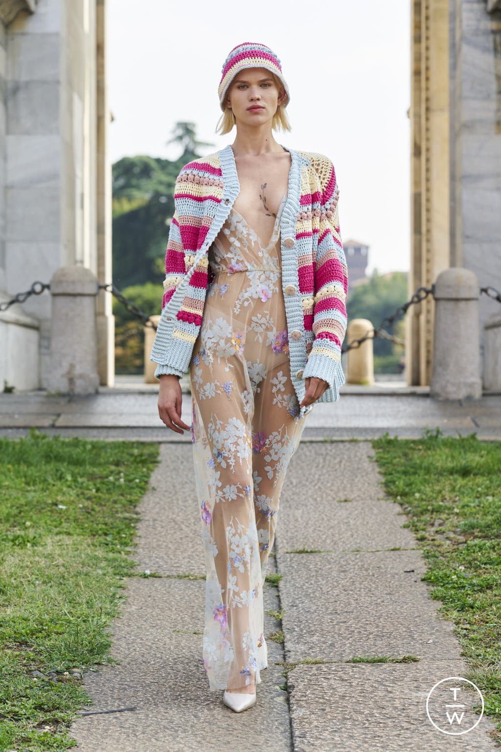 Fashion Week Milan Spring/Summer 2022 look 15 from the Goncalo Peixoto collection womenswear