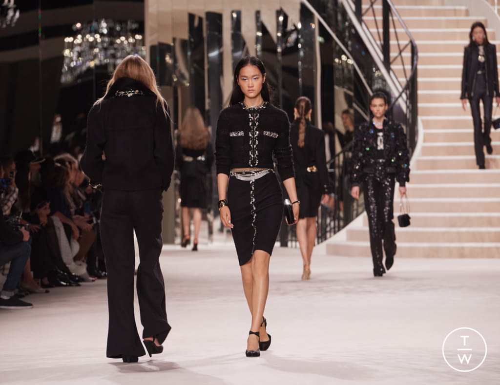 Fashion Week Paris Pre-Fall 2020 look 16 from the Chanel collection 女装