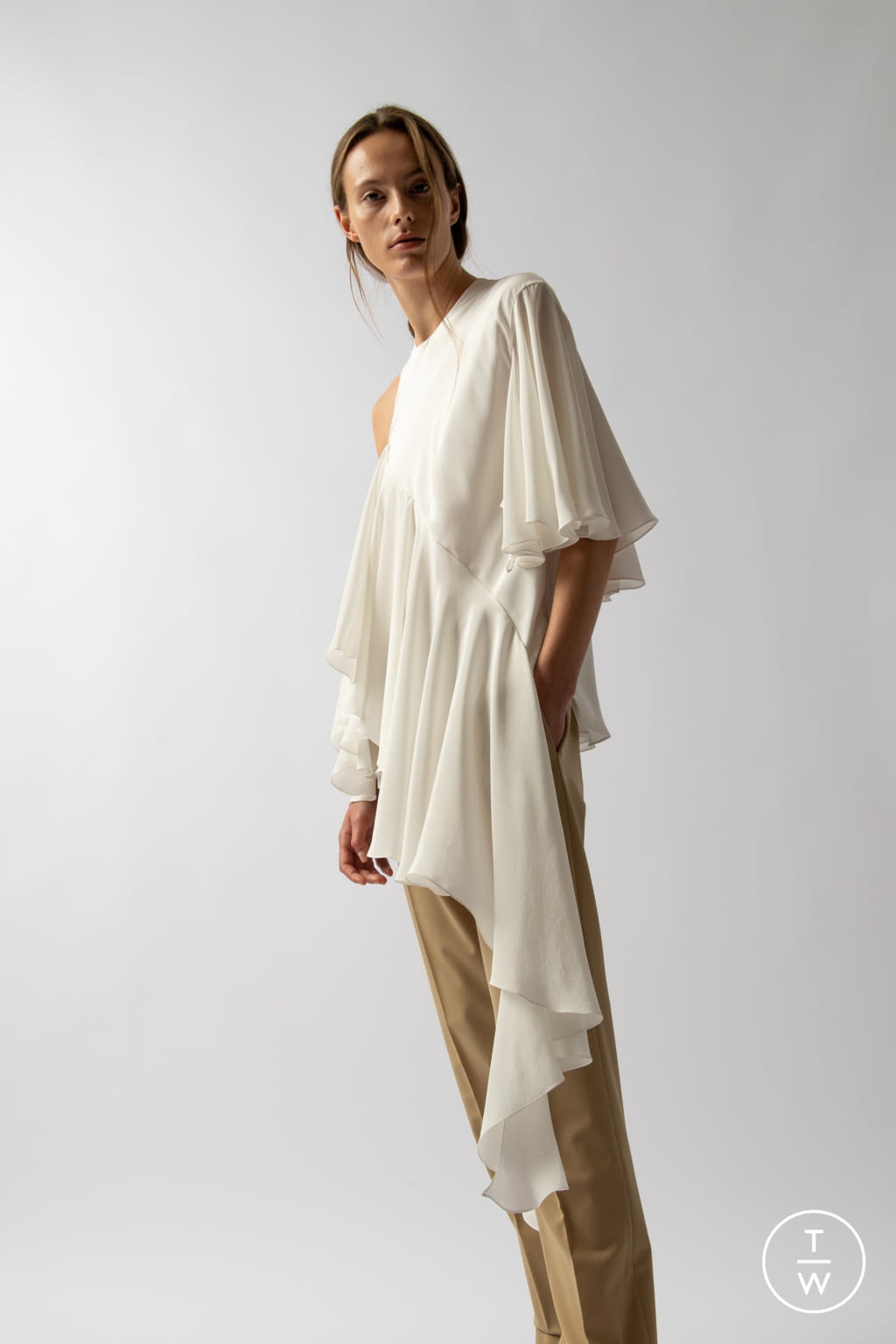 Fashion Week London Spring/Summer 2022 look 15 from the Sharon Wauchob collection womenswear