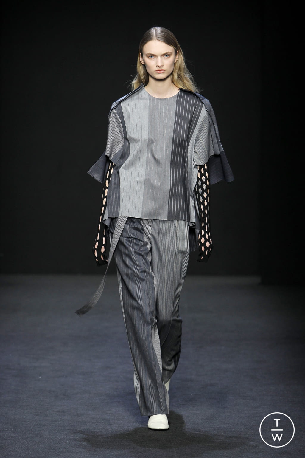 Fashion Week Milan Fall/Winter 2020 look 15 de la collection MRZ womenswear
