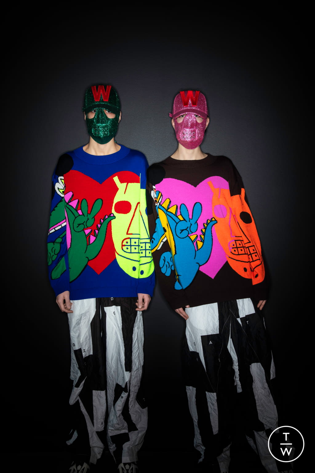Fashion Week Paris Fall/Winter 2021 look 15 from the Walter Van Beirendonck collection 男装