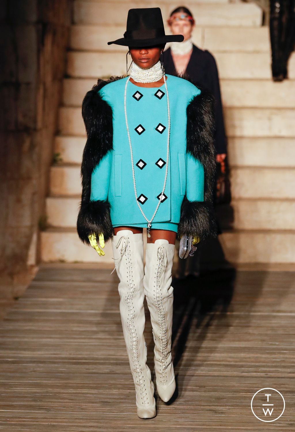 Fashion Week Milan Resort 2023 look 17 de la collection Gucci womenswear