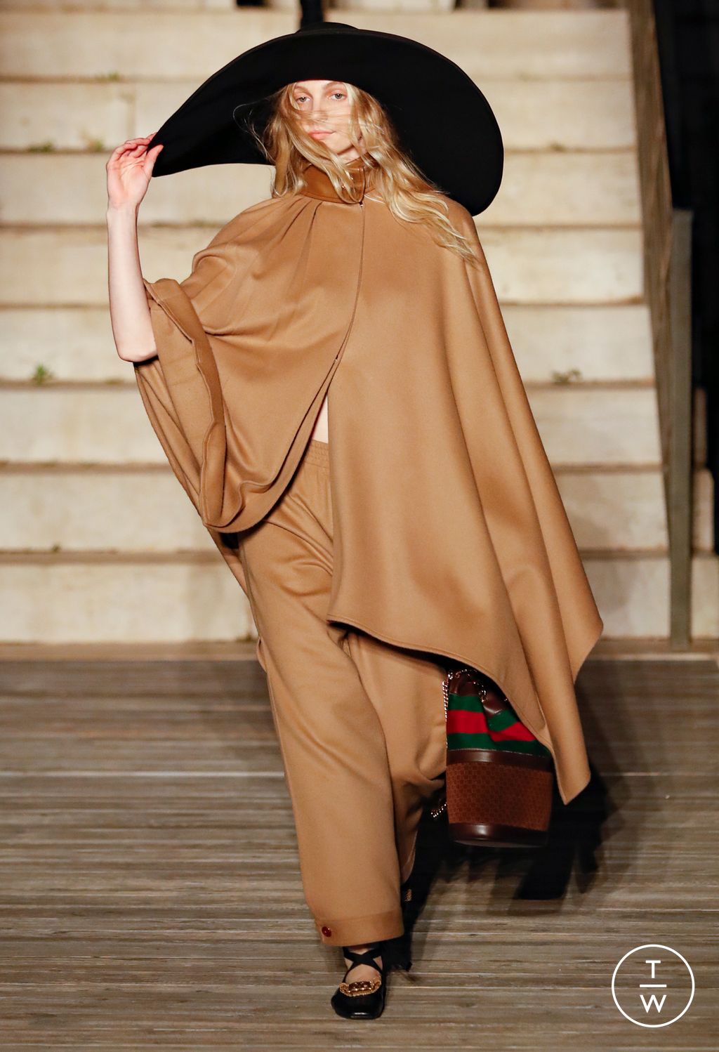 Fashion Week Milan Resort 2023 look 65 from the Gucci collection womenswear