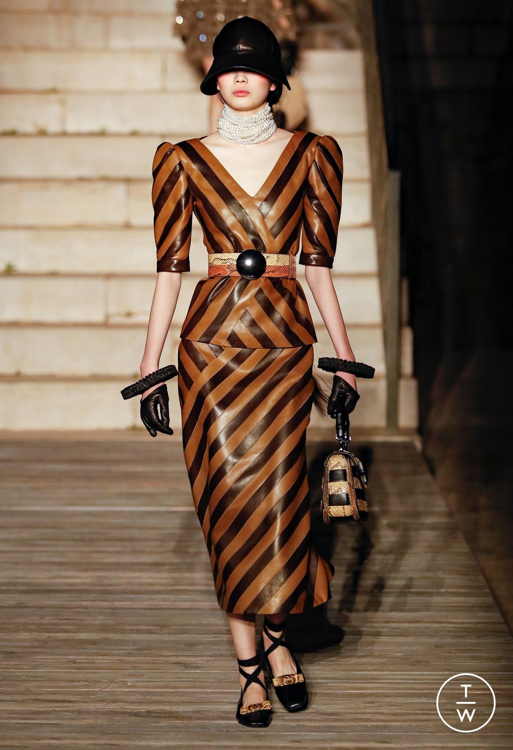 Fashion Week Milan Resort 2023 look 71 from the Gucci collection womenswear