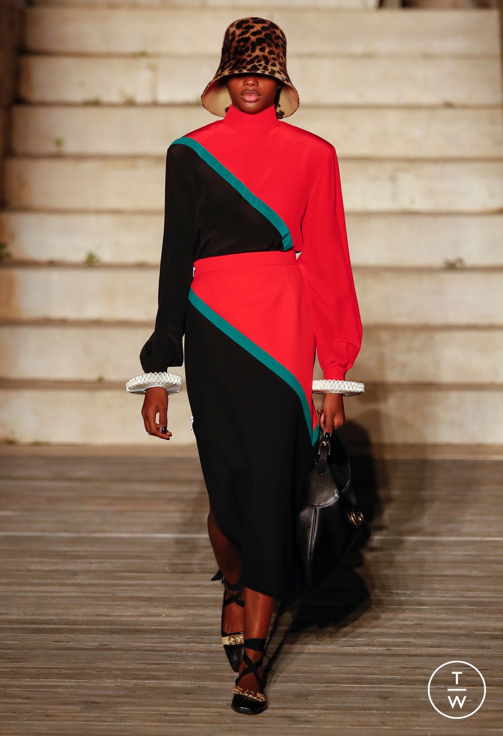 Fashion Week Milan Resort 2023 look 9 de la collection Gucci womenswear