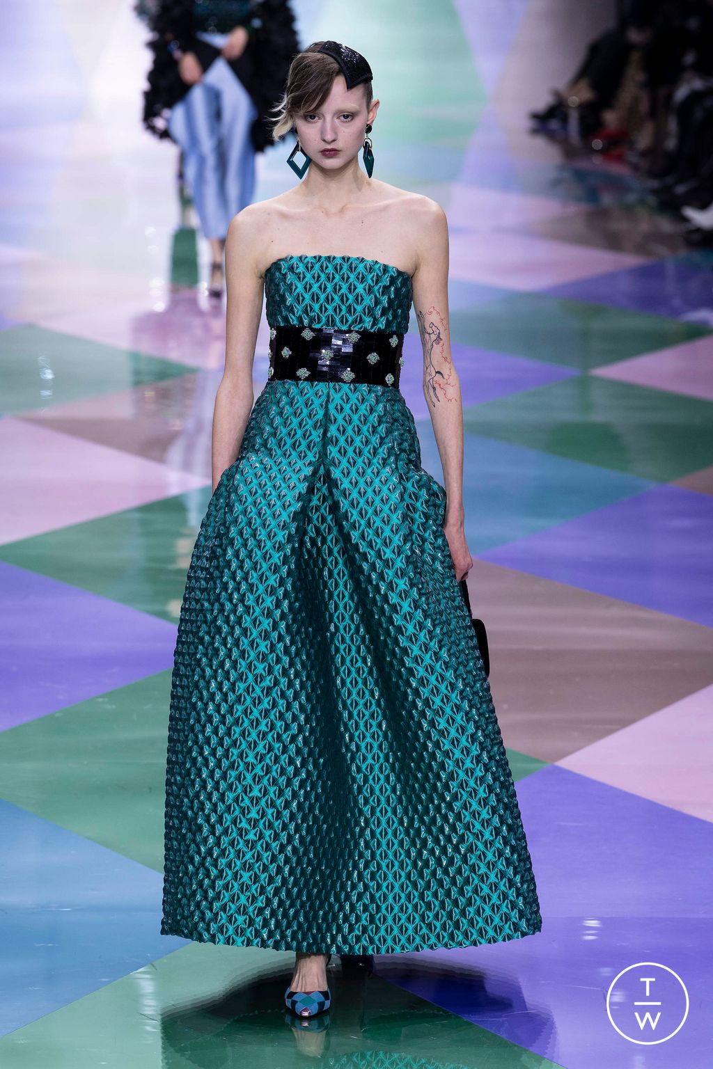 Fashion Week Paris Spring/Summer 2023 look 16 from the Giorgio Armani Privé collection 高级定制