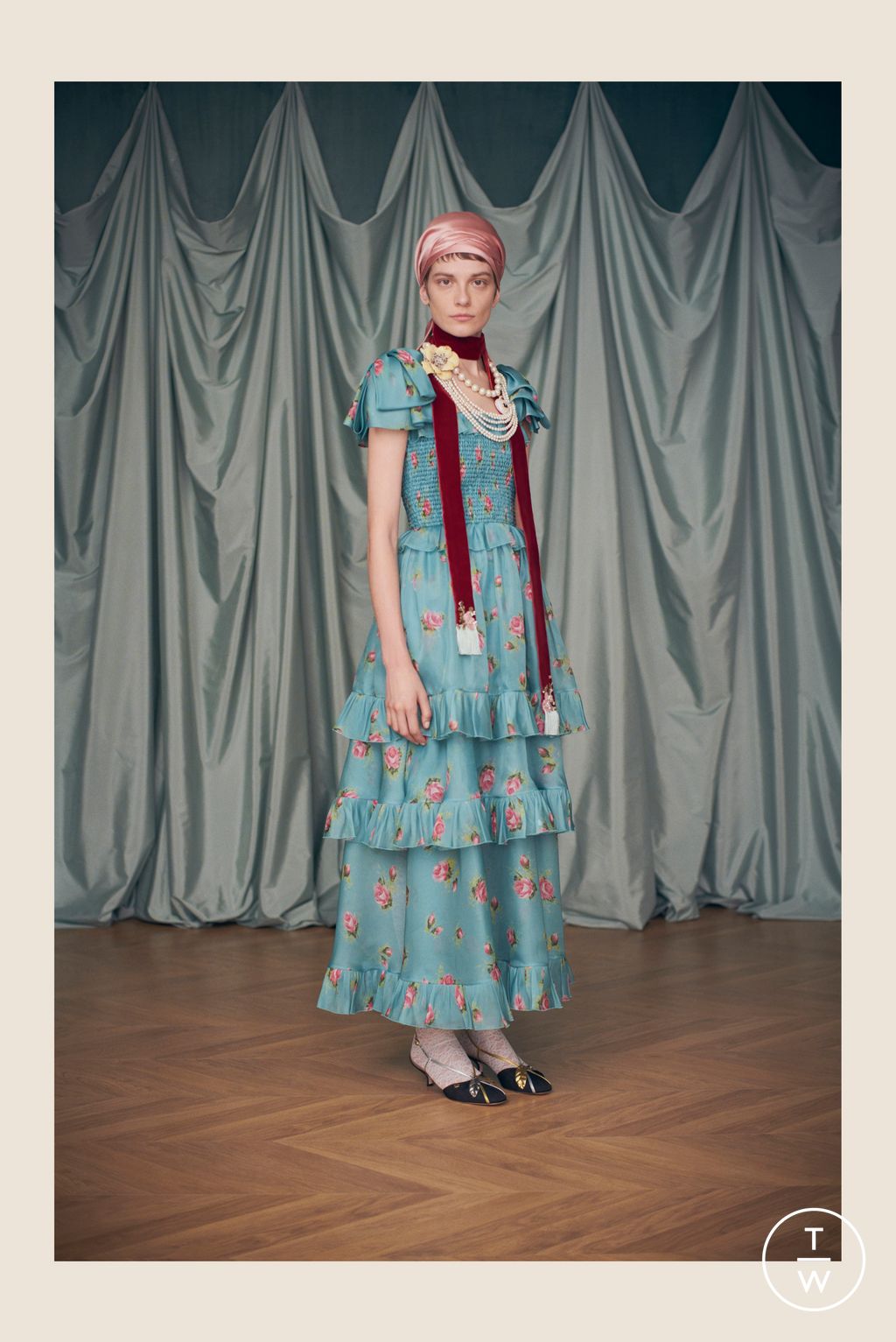 Fashion Week Paris Resort 2025 look 157 from the Valentino collection 女装