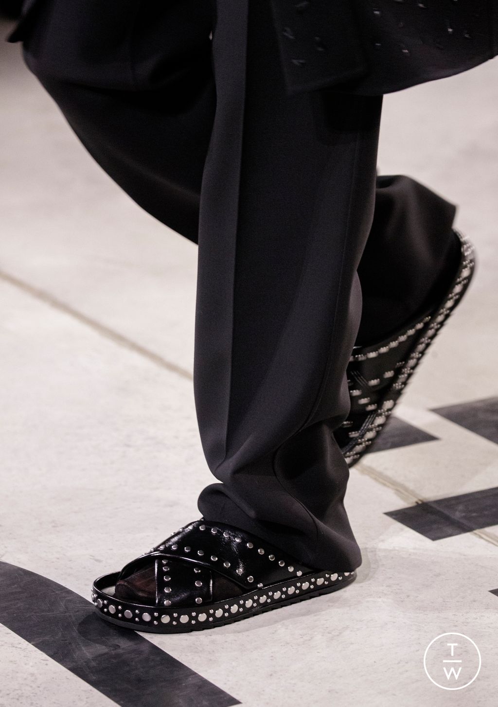 Fashion Week Milan Fall/Winter 2026 look 20 from the Fendi collection 女装配饰