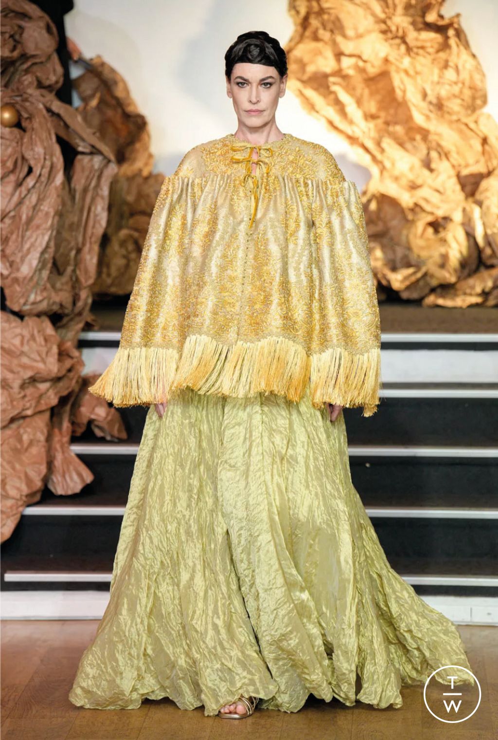 Fashion Week Paris Fall/Winter 2025 look 15 from the Franck Sorbier collection couture