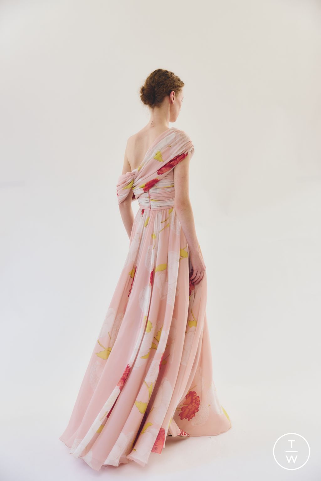 Fashion Week Paris Resort 2026 look 15 de la collection Giambattista Valli womenswear