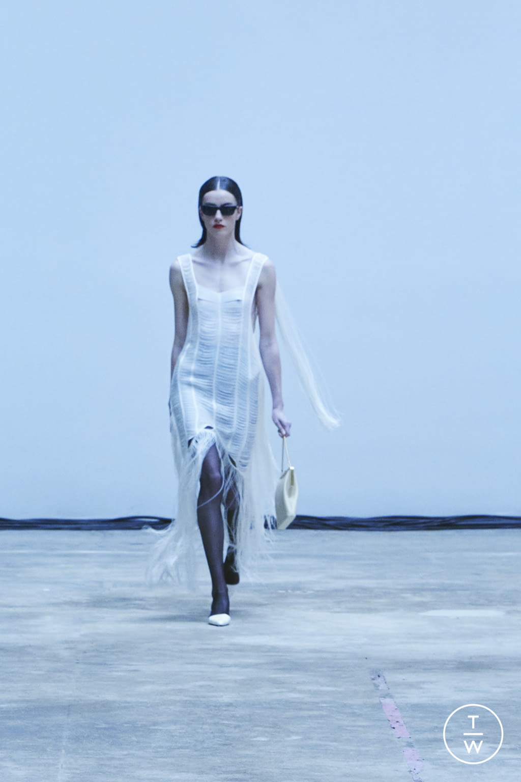 Fashion Week New York Fall/Winter 2022 look 16 de la collection Khaite womenswear